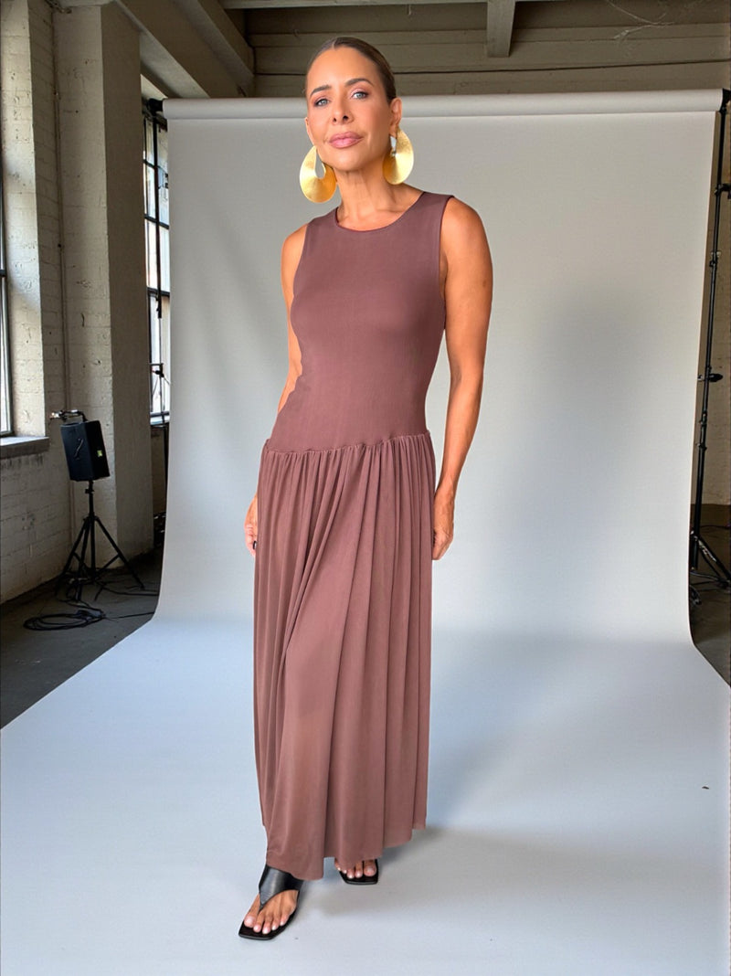 VESTIDO MIDI TULE MEL