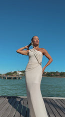 VESTIDO LONGO UM OMBRO SÓ BRANCO DOURE