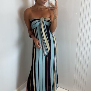 VESTIDO MIDI COM AMARRAÇÃO TOMARA QUE CAIA LISTRAS ORLA - G