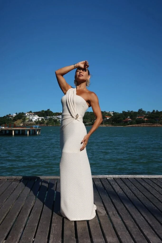 VESTIDO LONGO UM OMBRO SÓ BRANCO DOURE